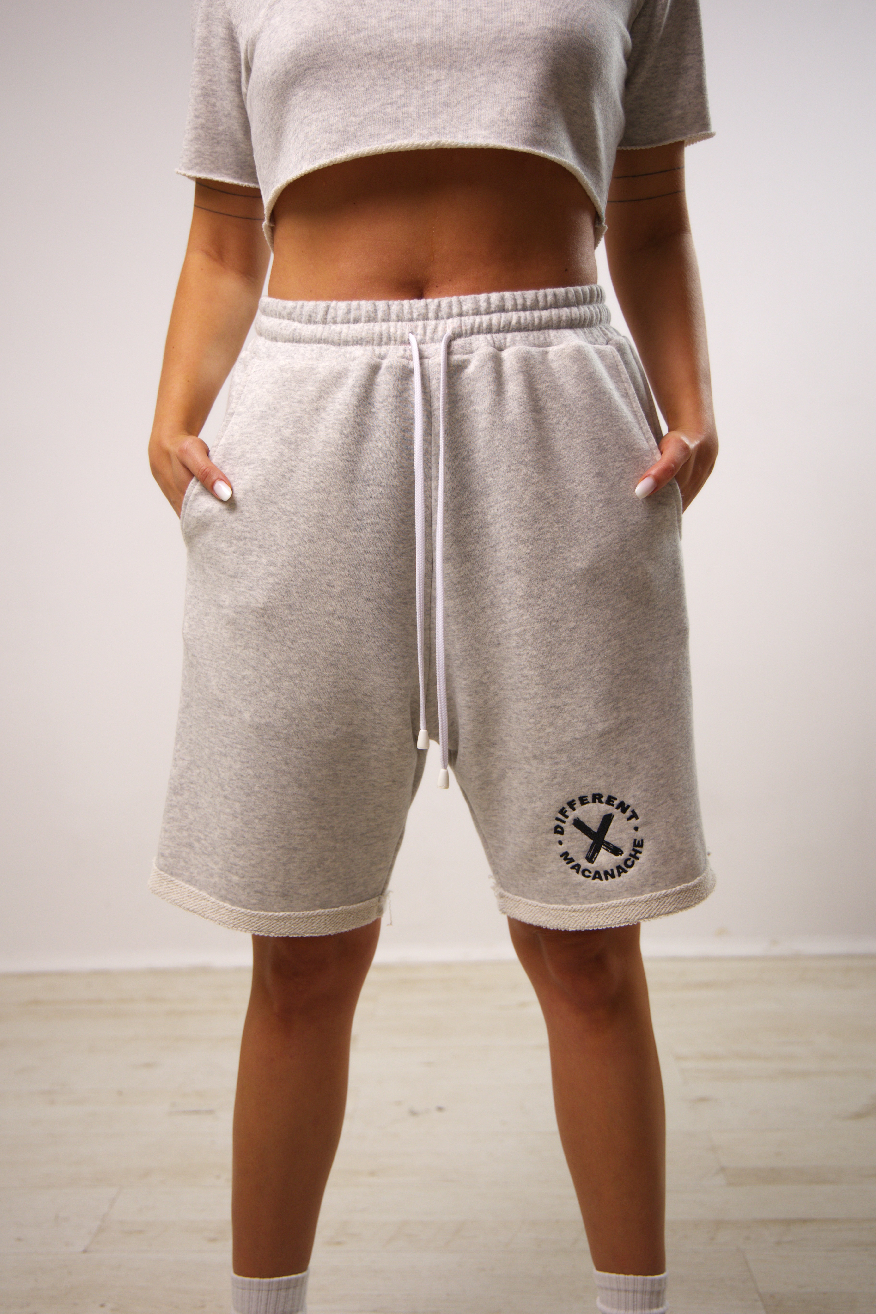 Pantaloni treisferturi fete - Macanache X DifferentCut – imagine 5