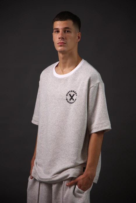 Tricou unisex oversize cu patent la gat  - Macanache X DifferentCut