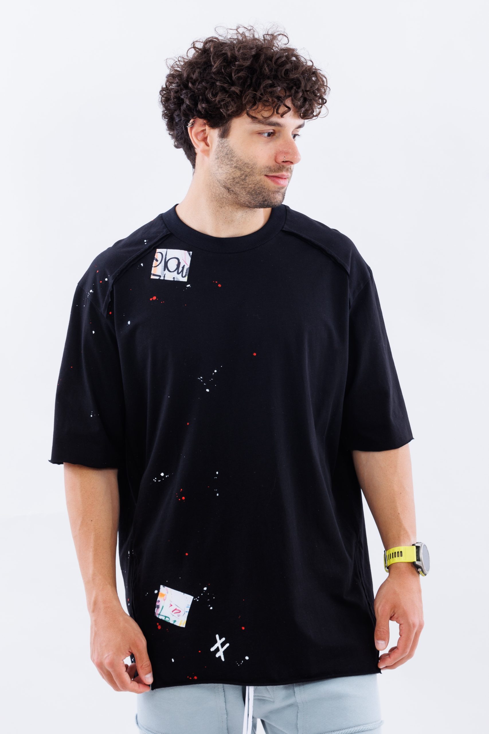 Tricou negru lejer artwave Tricou negru lejer artwave