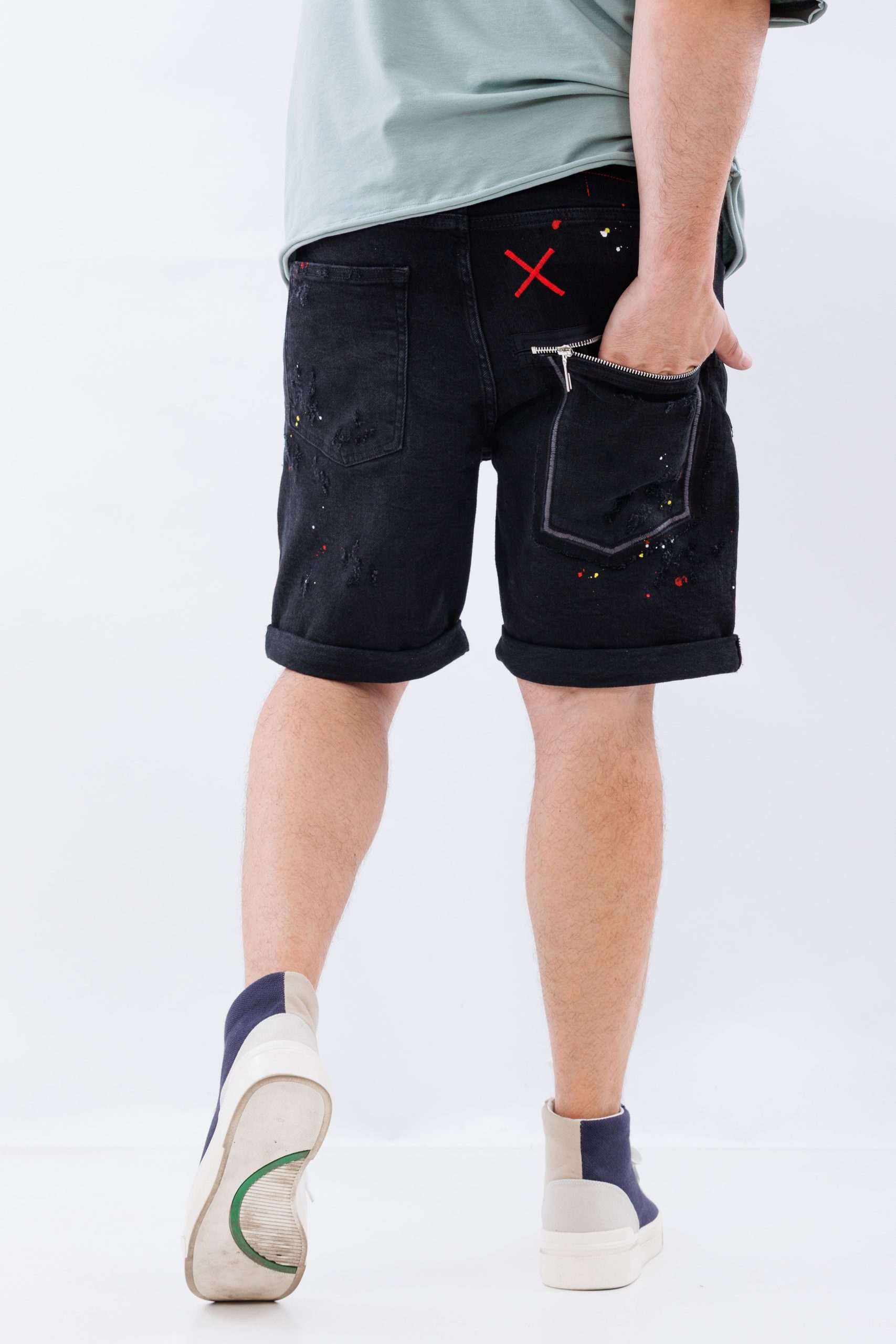 Blugi scurti negri urban stroke Blugi scurti negri urban stroke