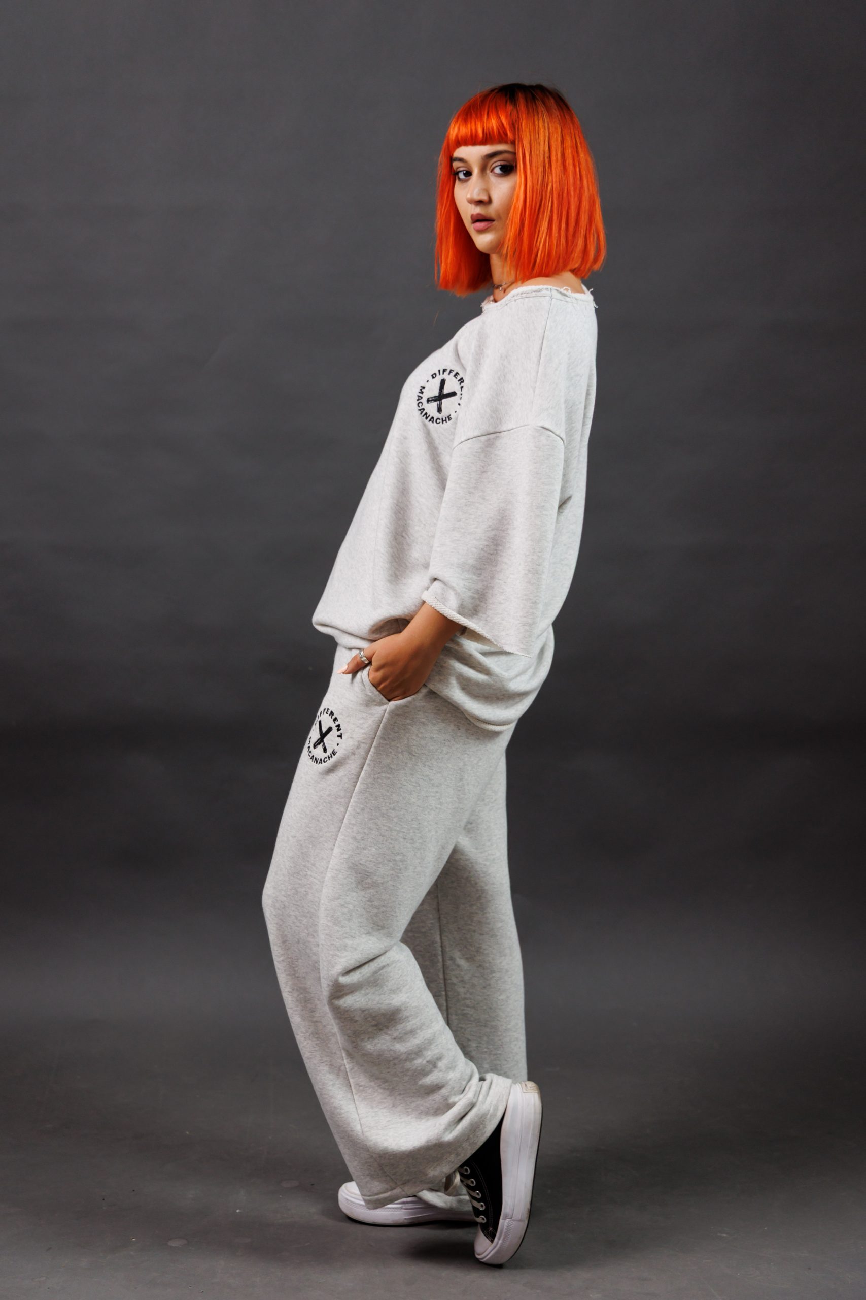 Pantaloni lungi oversize fete Macanache X DifferentCut Pantaloni lungi oversize fete Macanache X DifferentCut