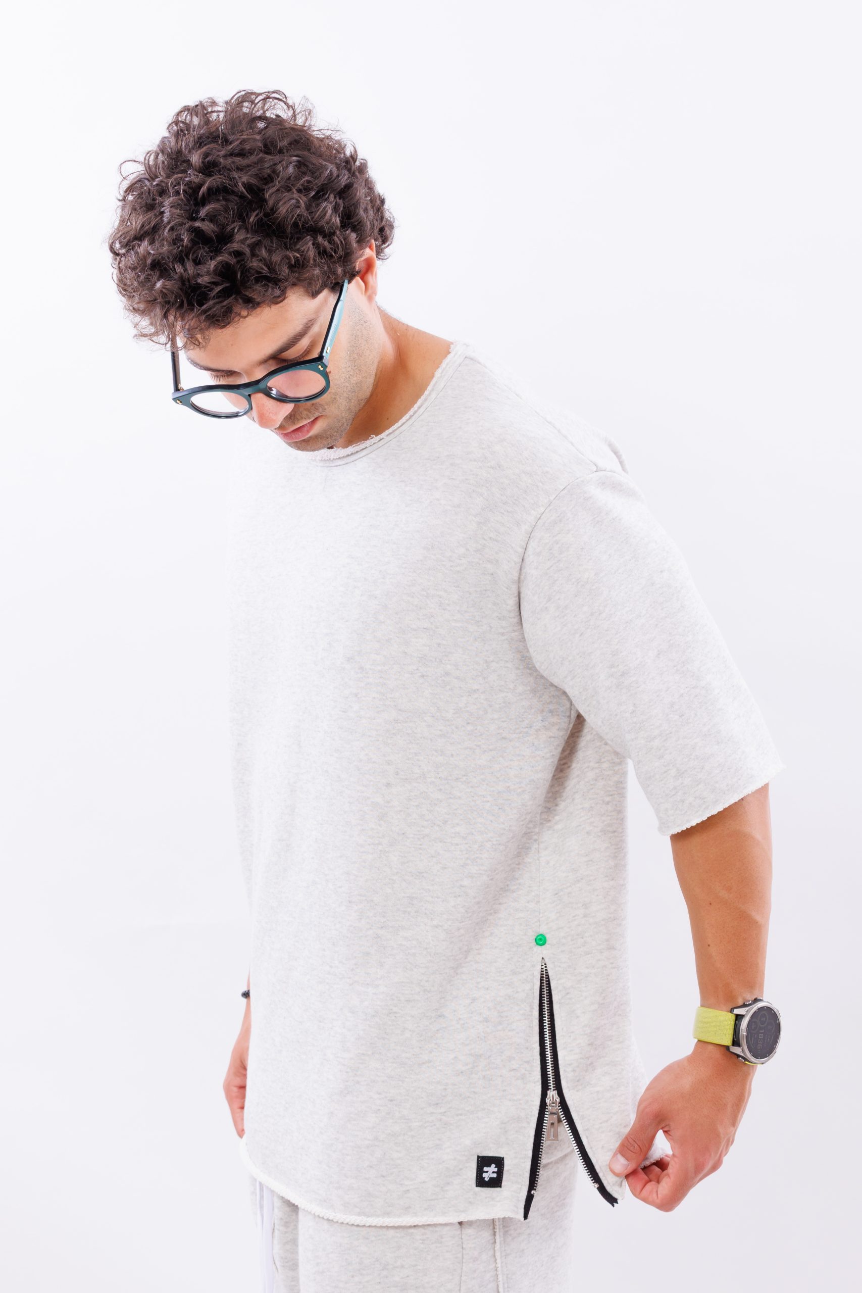 Tricou din bumbac gri steel detail oversize Tricou din bumbac gri steel detail oversize