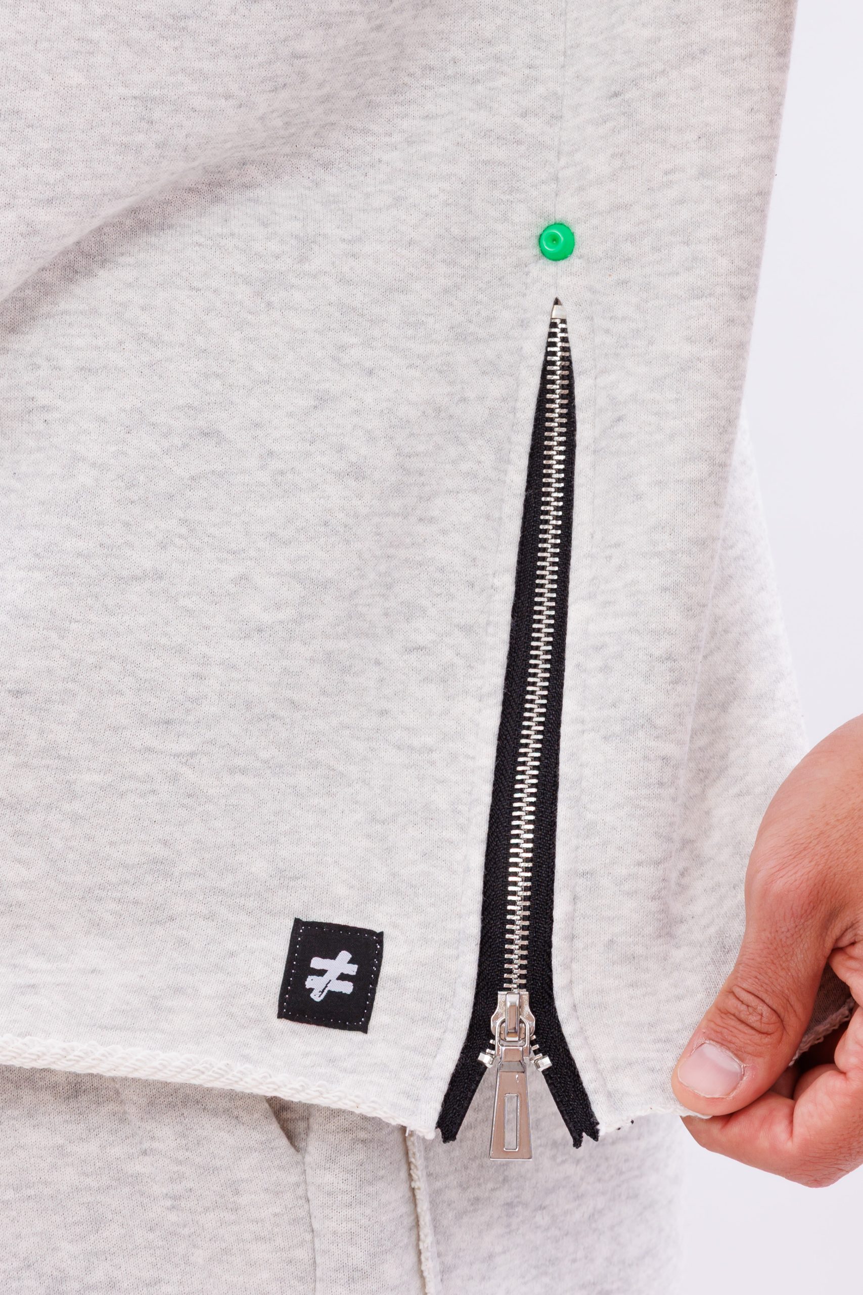 Tricou din bumbac gri steel detail oversize Tricou din bumbac gri steel detail oversize